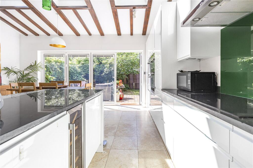 Kitchen/Dining