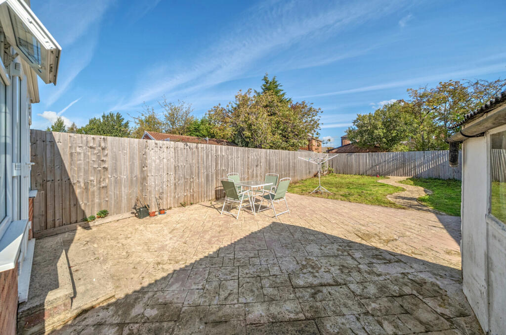 1353593-16-68dbd7...