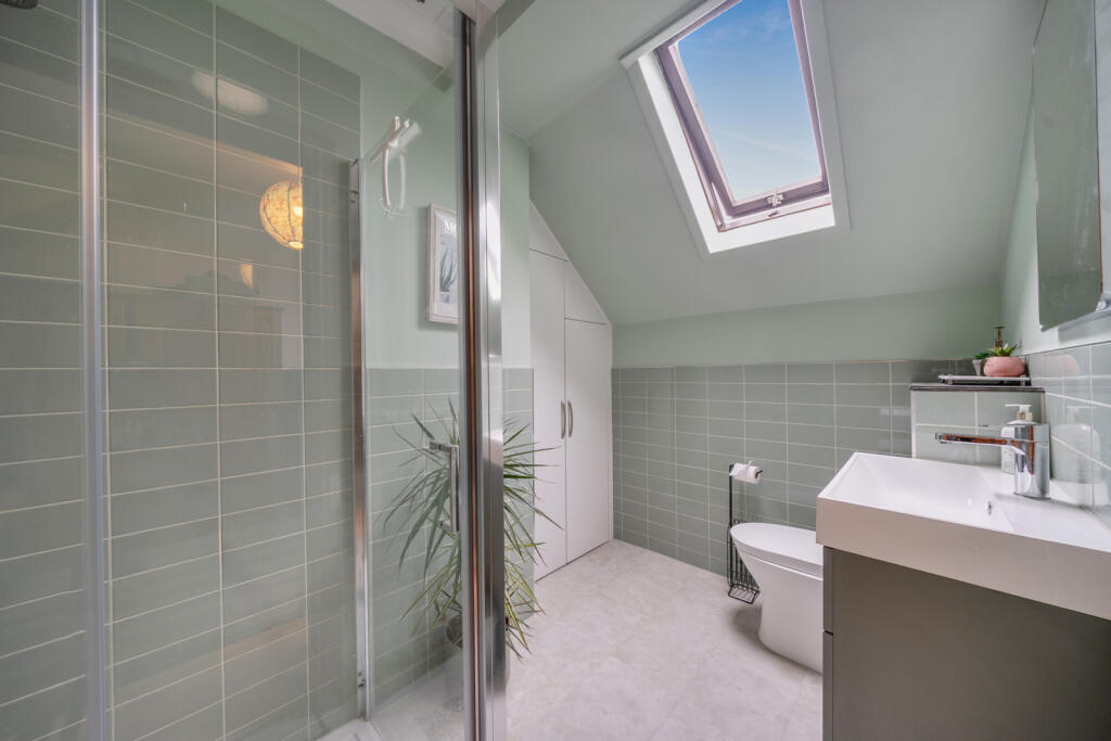 1372487-18-68fa1a...