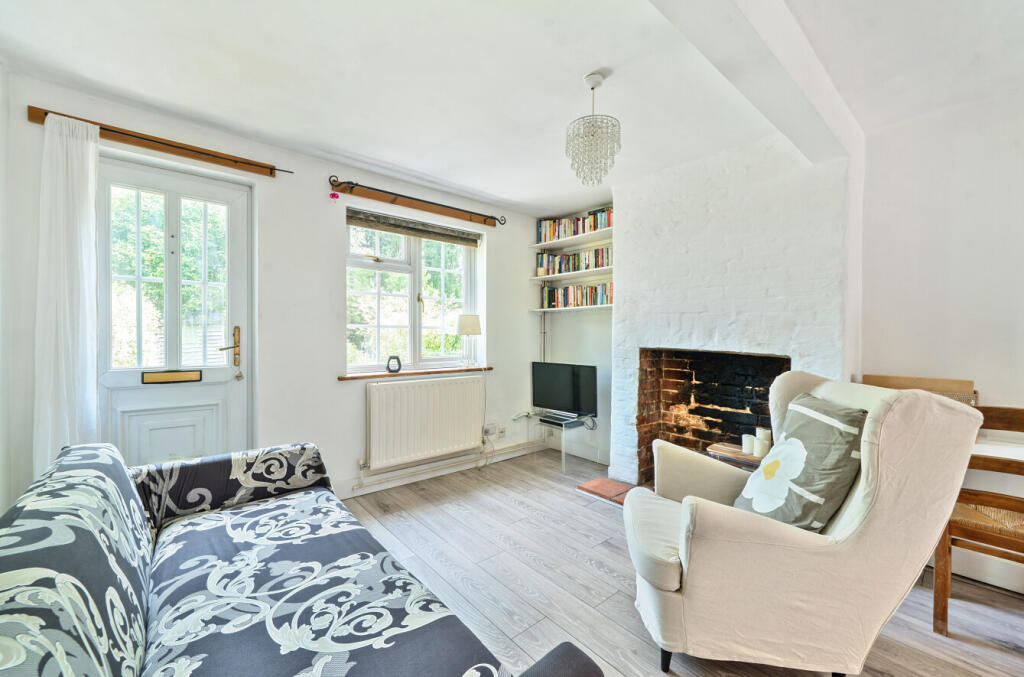 1305724-16-684993...