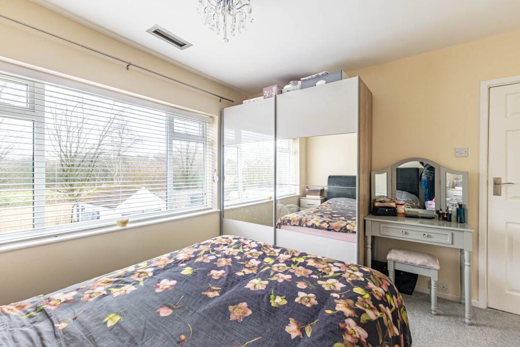 bedroom2b
