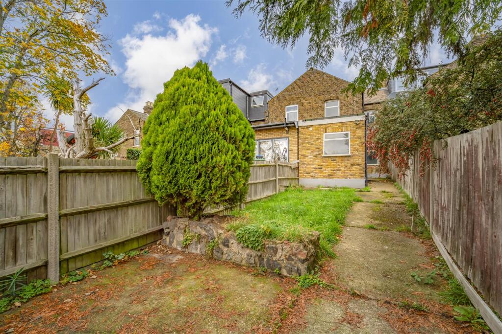 170 Framfield Rear a.jpg