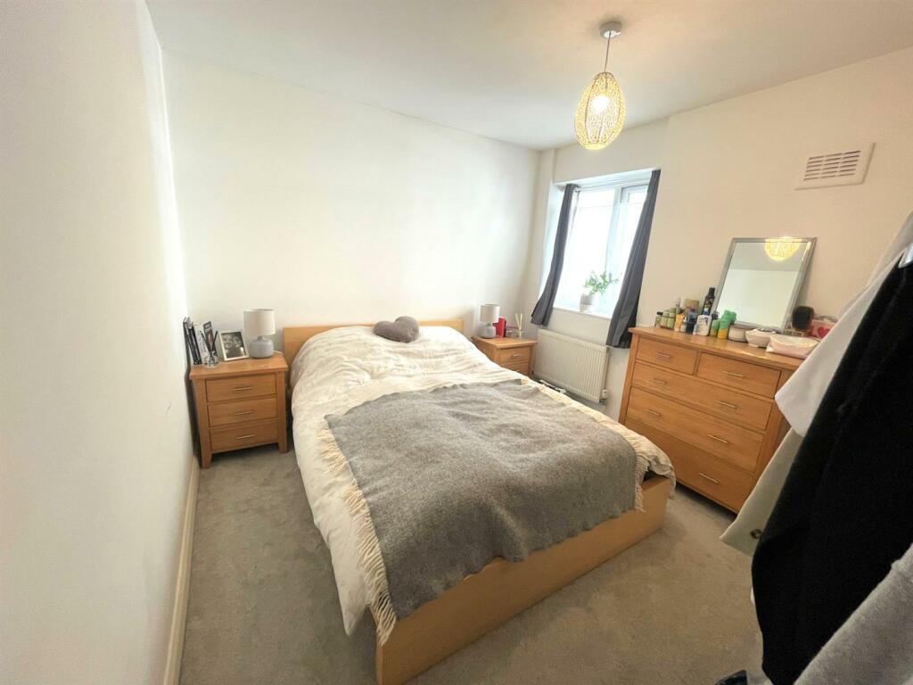 Bedroom furnished.jpg