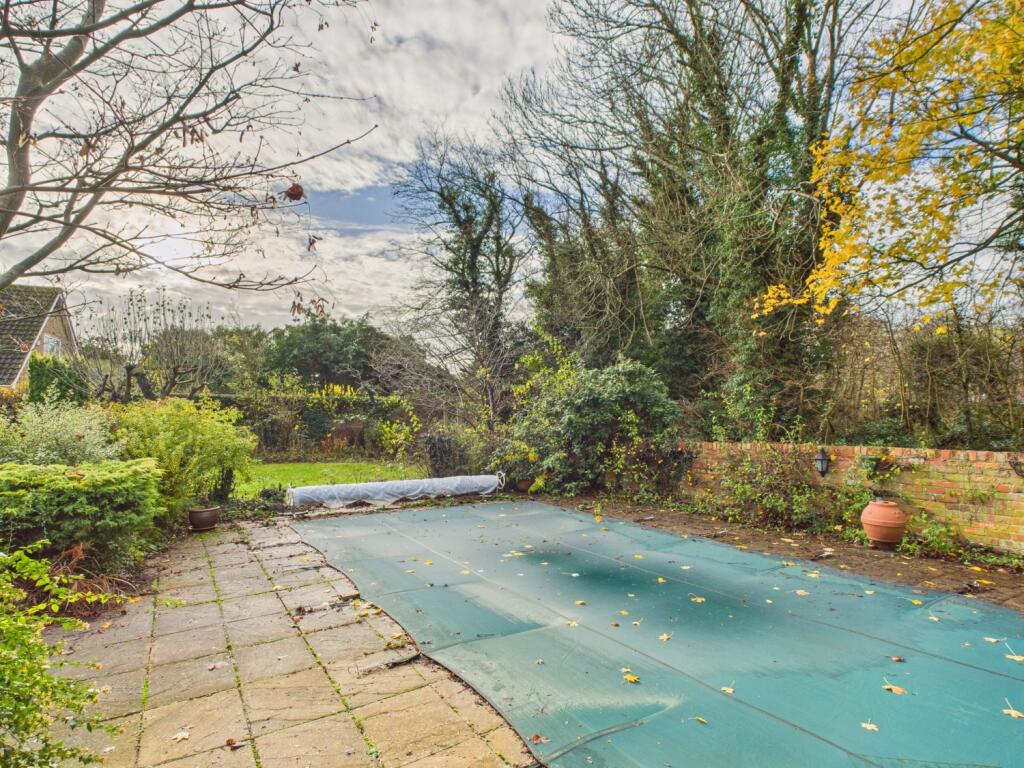 CAM01909G0-PR0441-STILL012
