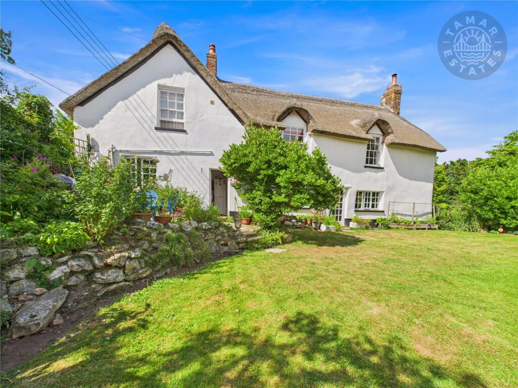 Grounds &amp; Cottage