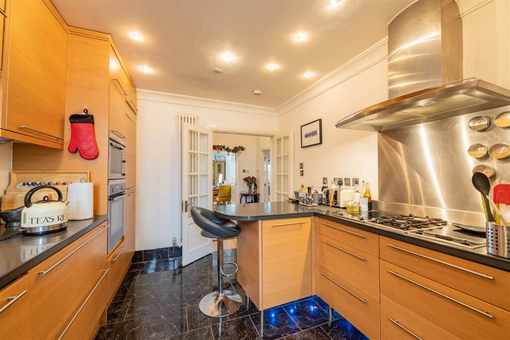 Kitchen Reverse