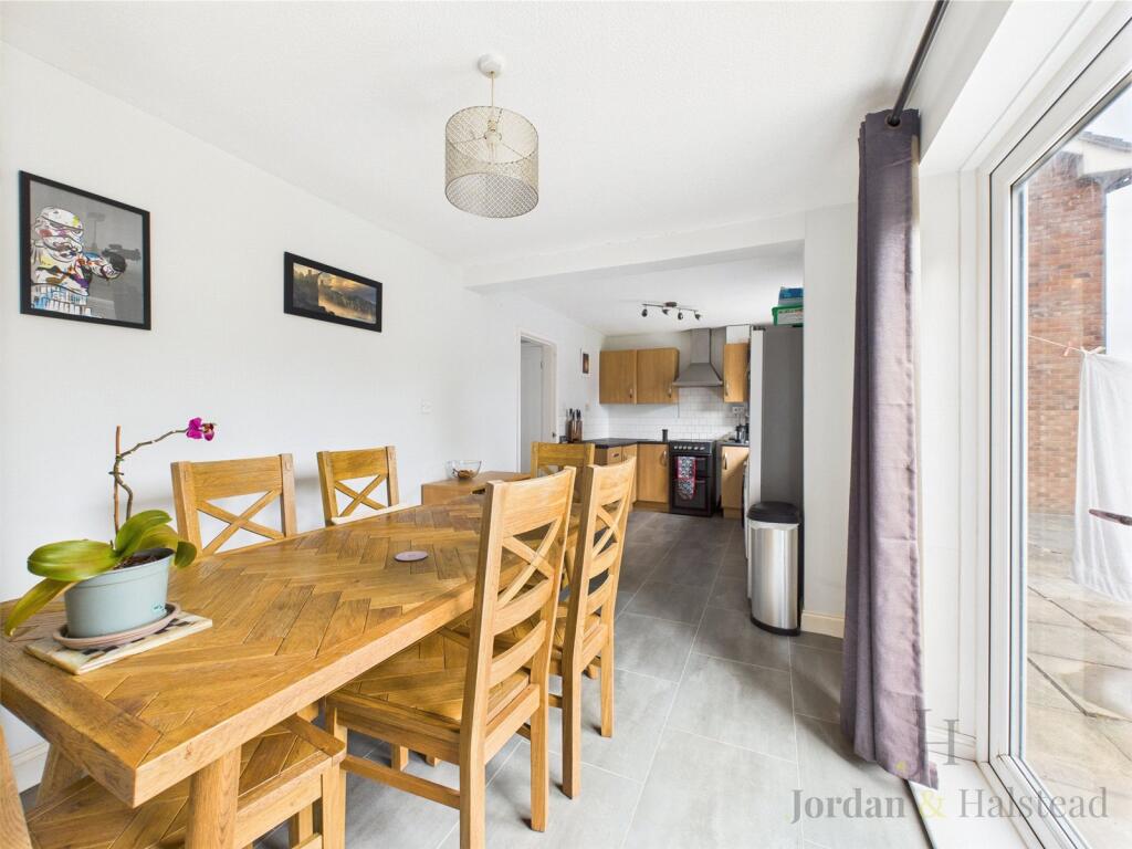 Kitchen/Dining