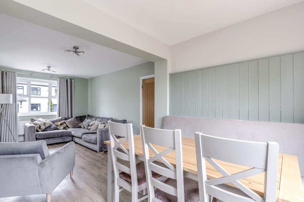 Sitting/Dining Room