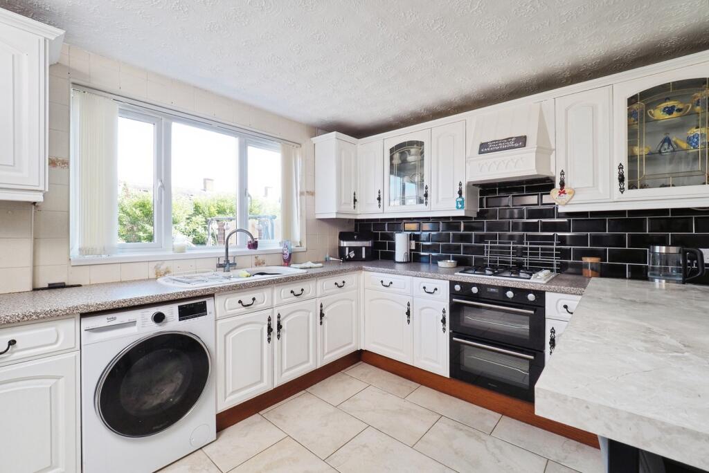 Fitted Kitchen