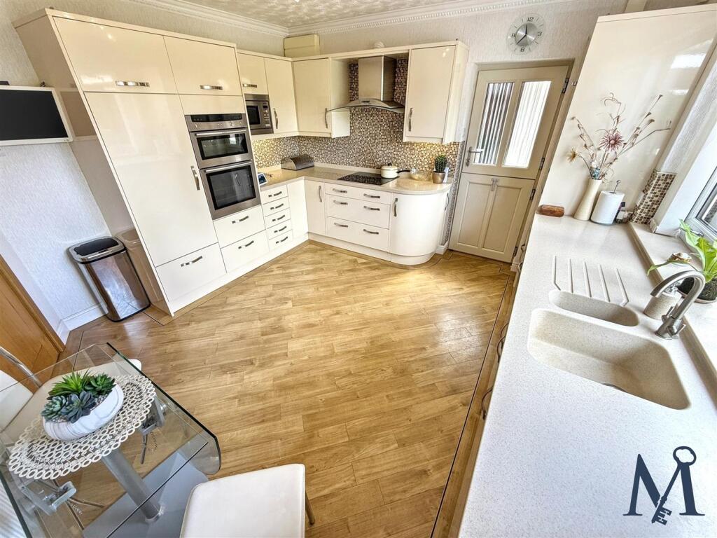 Kitchen Breakfast Room