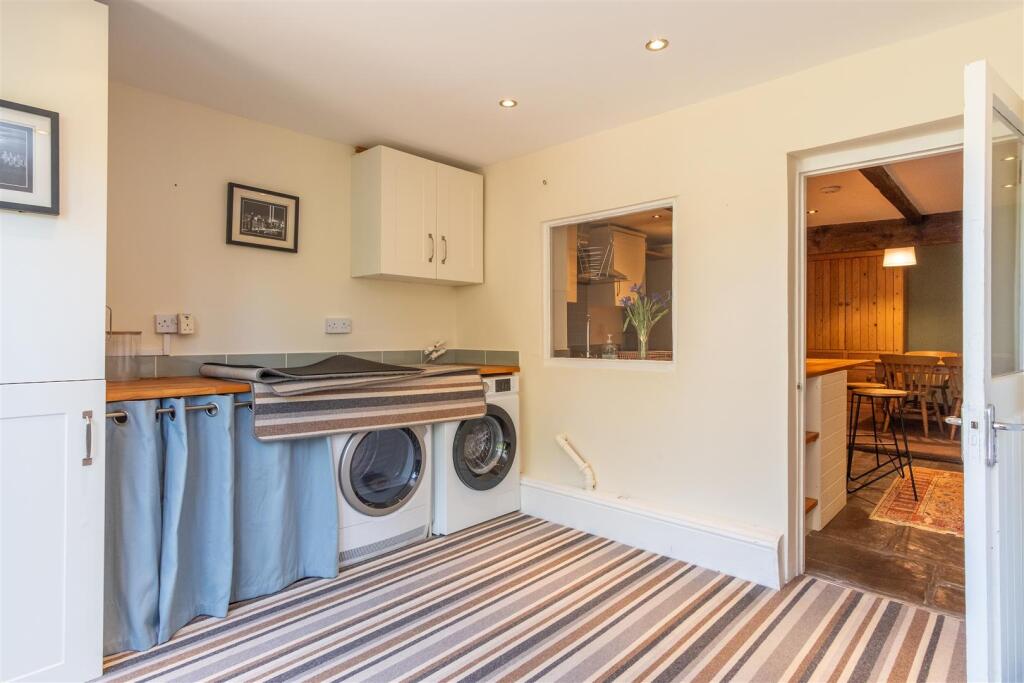 Sitting Room/Utility/WC