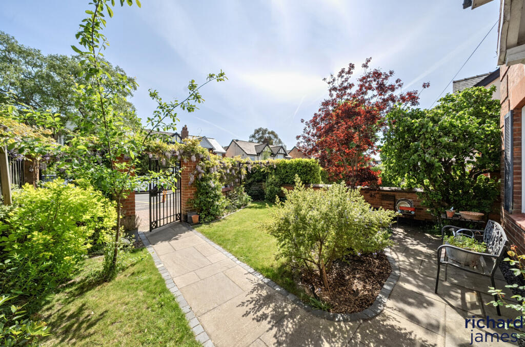 1de71c3b26244190aba4fb128cbe7d54