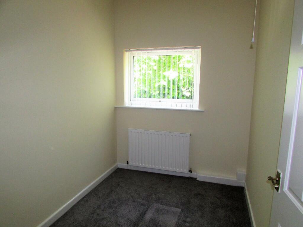BrownSt10bed2.JPG