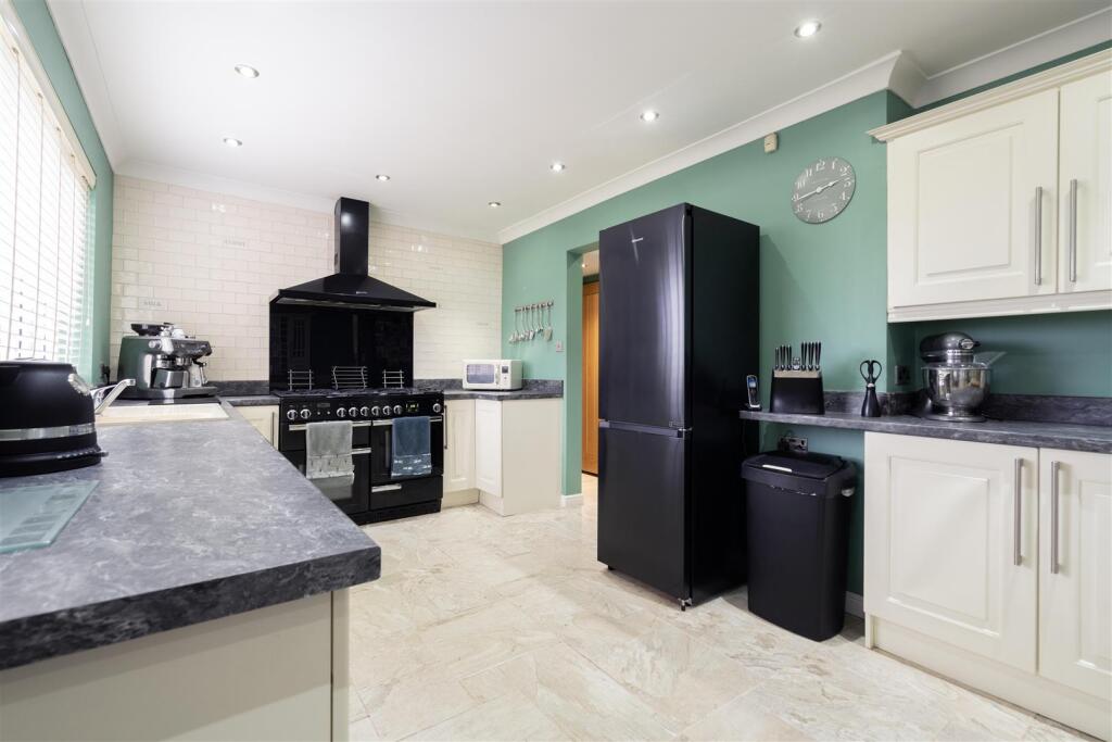 Kitchen / Diner