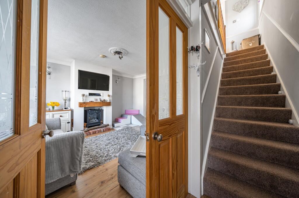 Hallway/Lounge