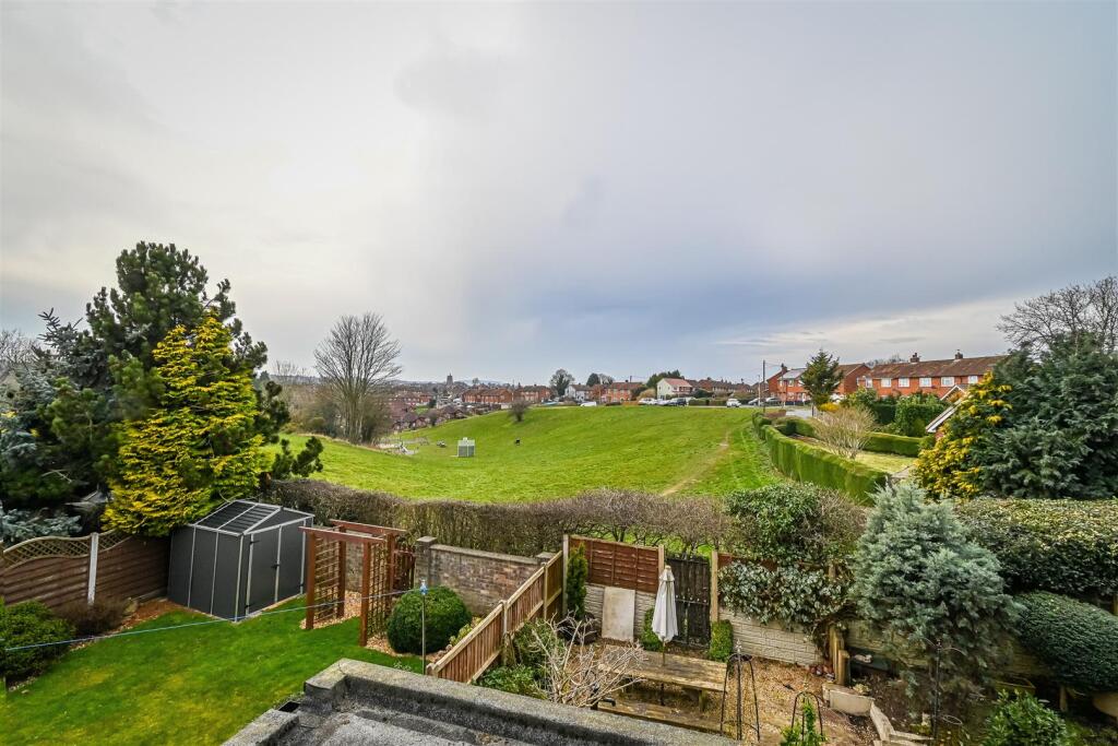 5 Castlecroft Gardens-22.jpg