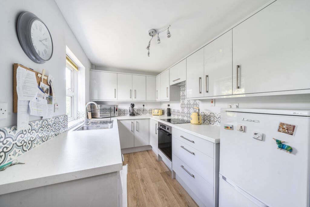 1320496-2-686e9a7...