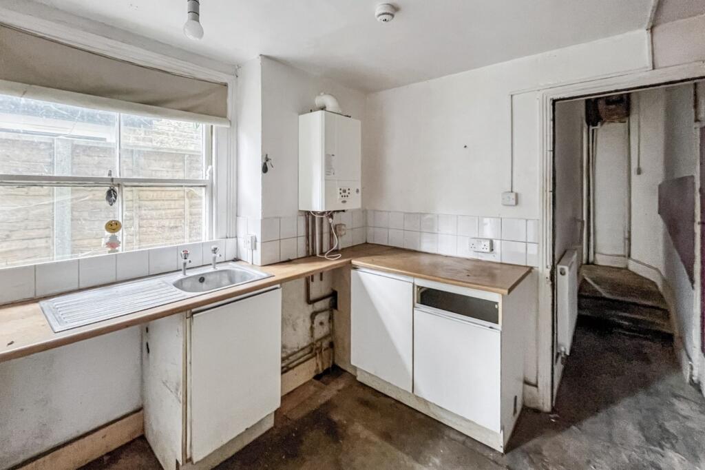 Ground Floor Flat, 35 Ridley Road, Wimbledon, London SW19 1ET