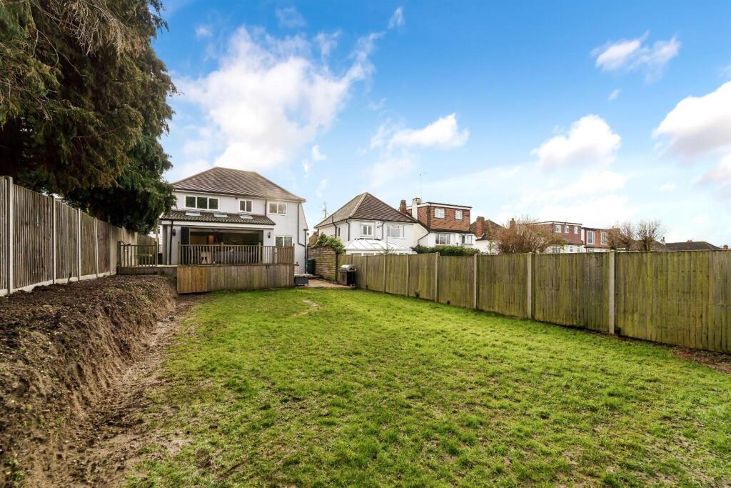 CASTLE AVENUE (4).jpg