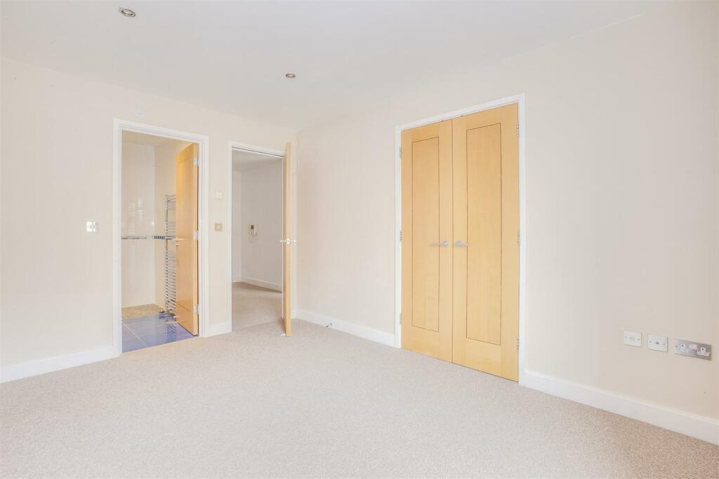 16 Bankside, Corporation Street, HP13 6TA-3.jpg