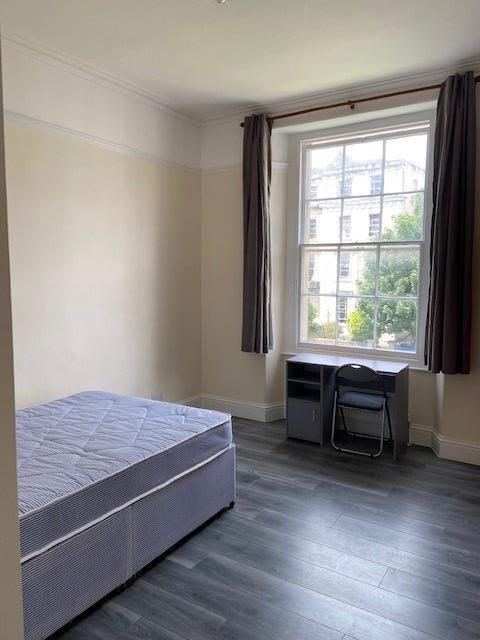 46 SPR F2 bedroom 2.