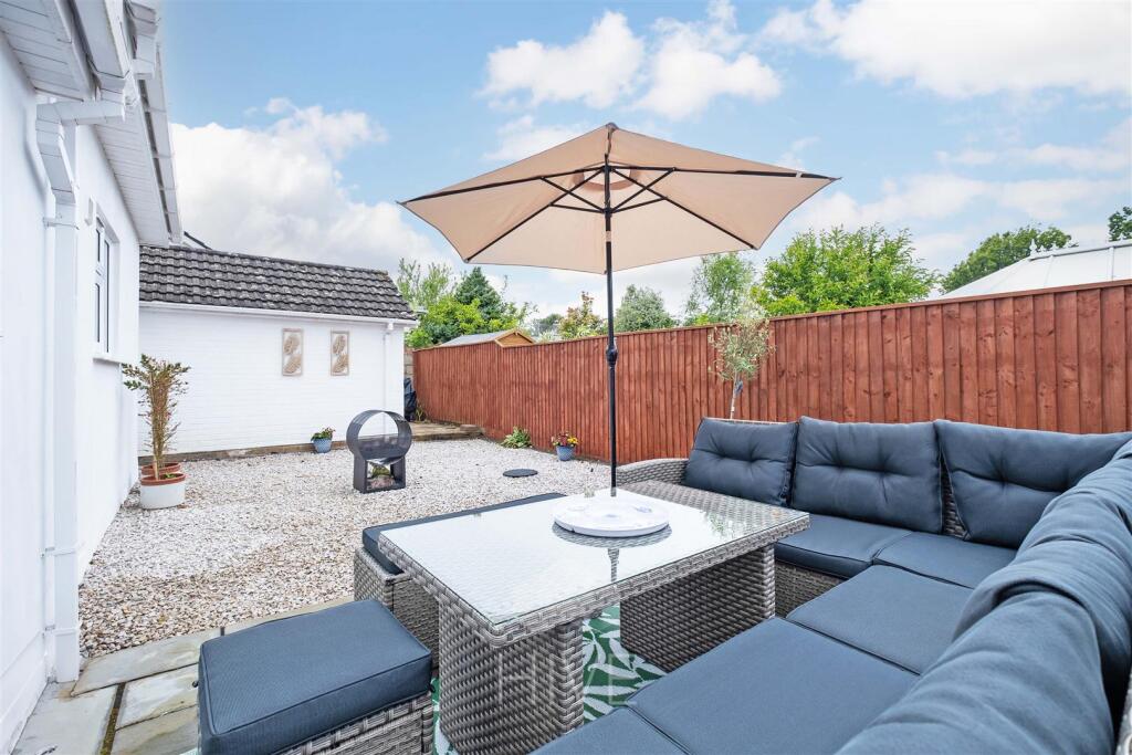 Seperate Private Courtyard Garden