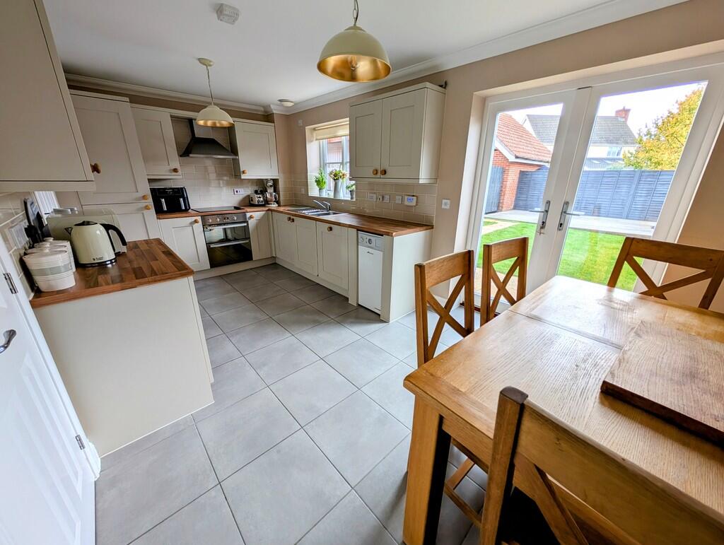 PXL_20241016_1036...