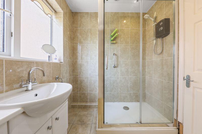 Shower-Room