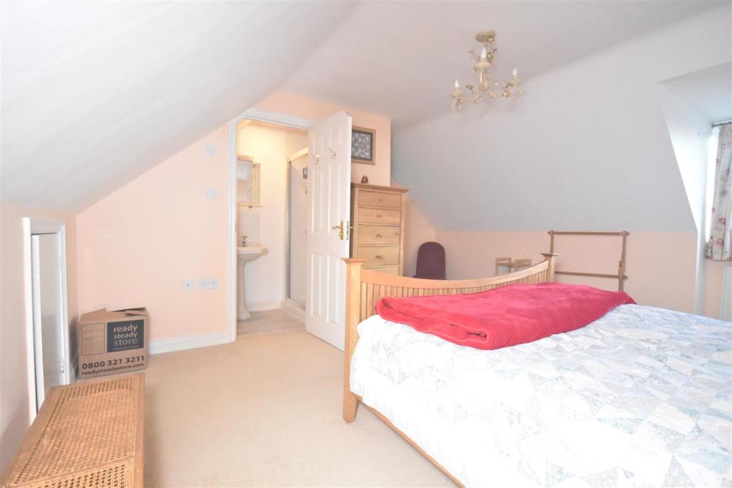 Bedroom 3.jpg