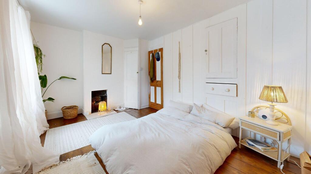 Southwell-Street-Bedroom 1.jpg