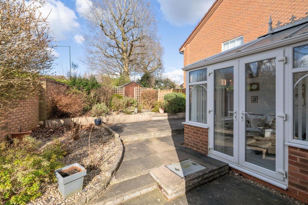 14 Sevington Close_4.jpg