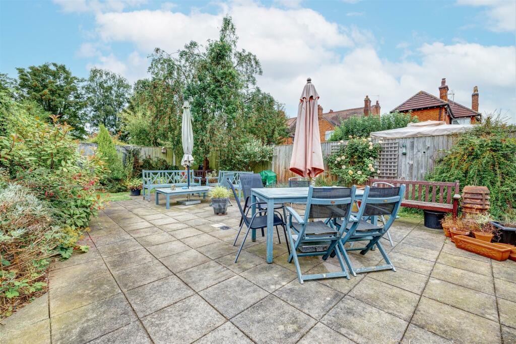 24 Western Close, Ashby