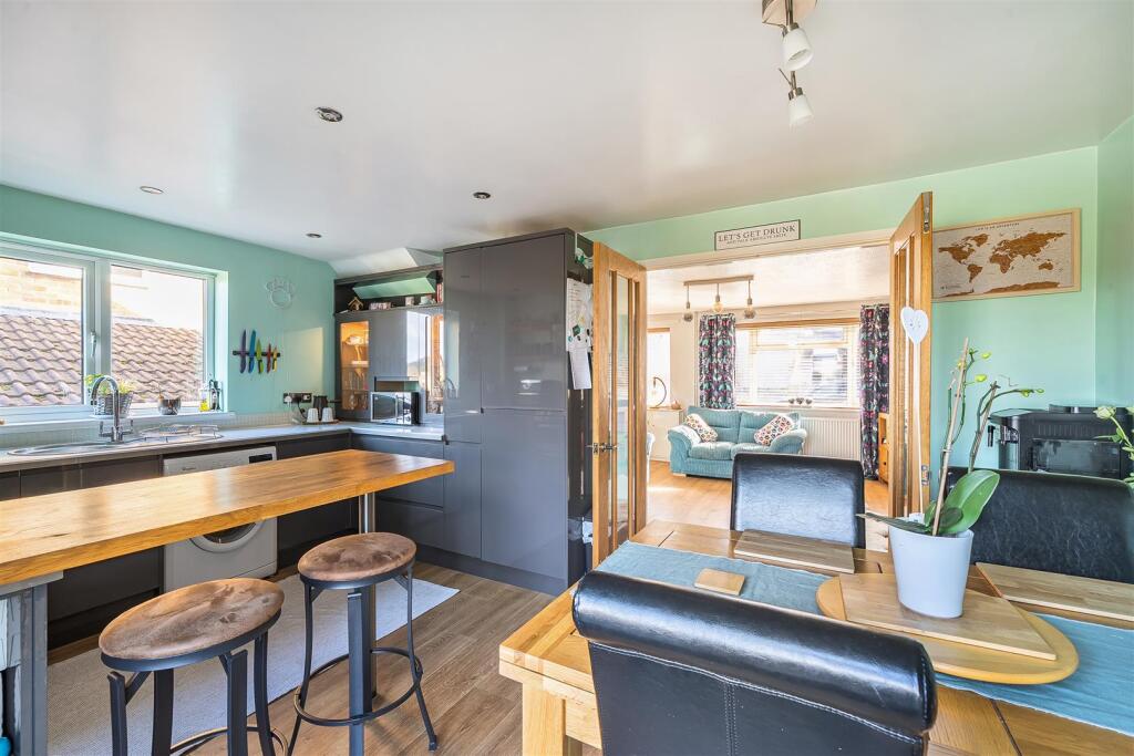 Kitchen / Dining Room