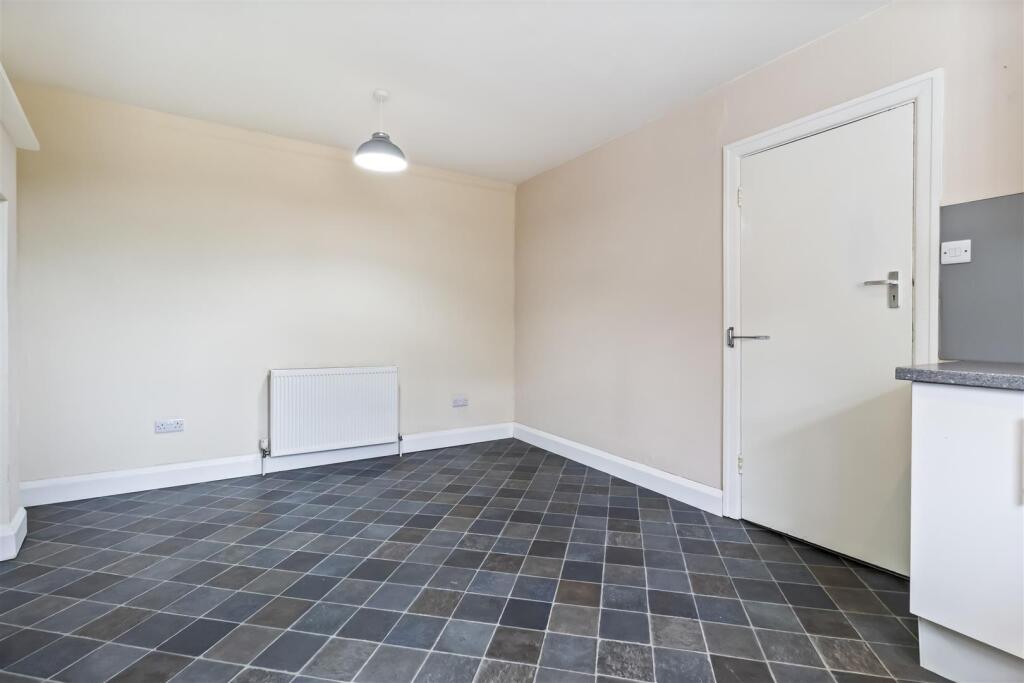 35a Goring Road_007.JPG