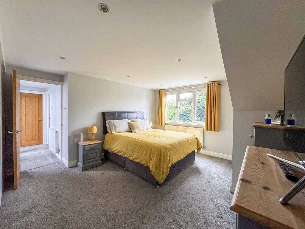 bed1 image2