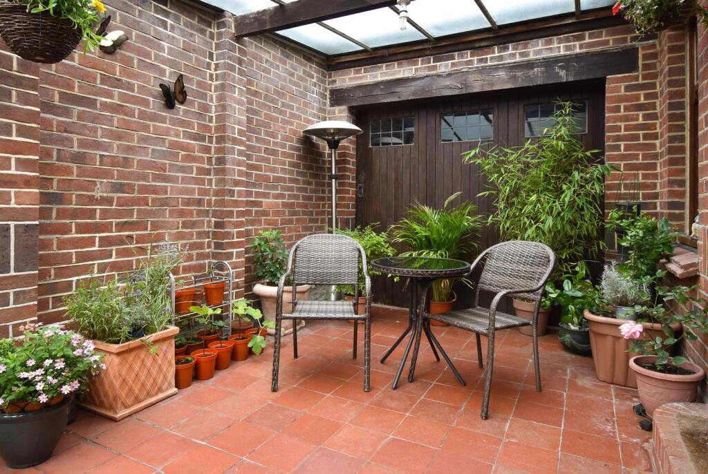 Covered seating area