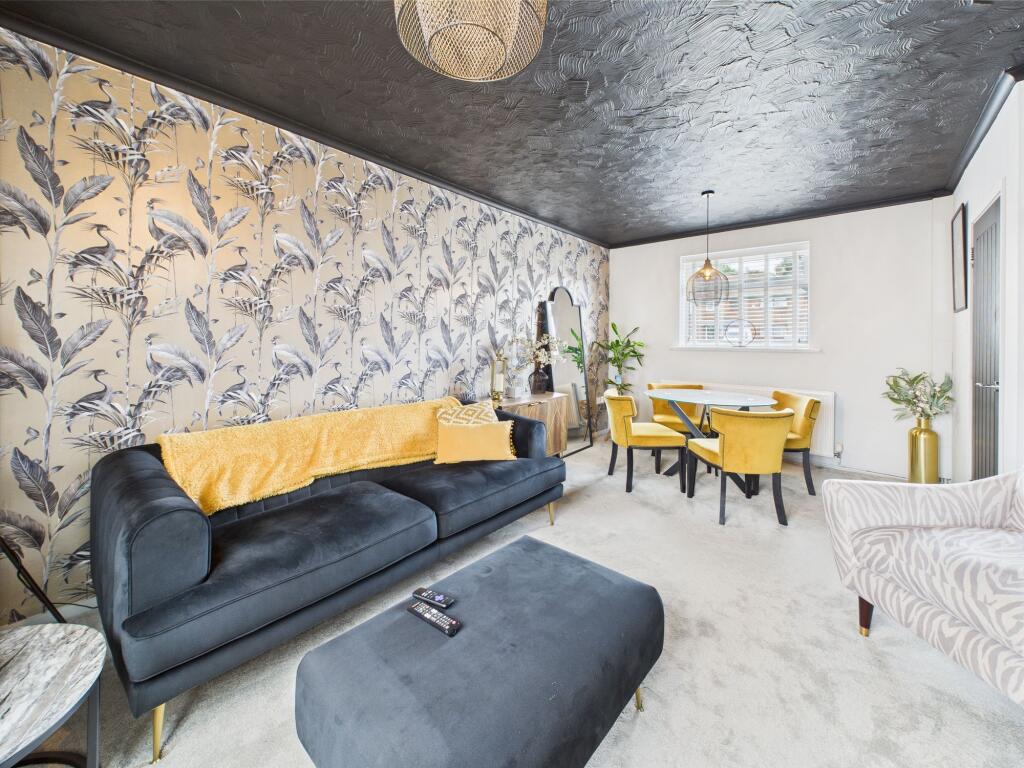 Living Room/Dining Room