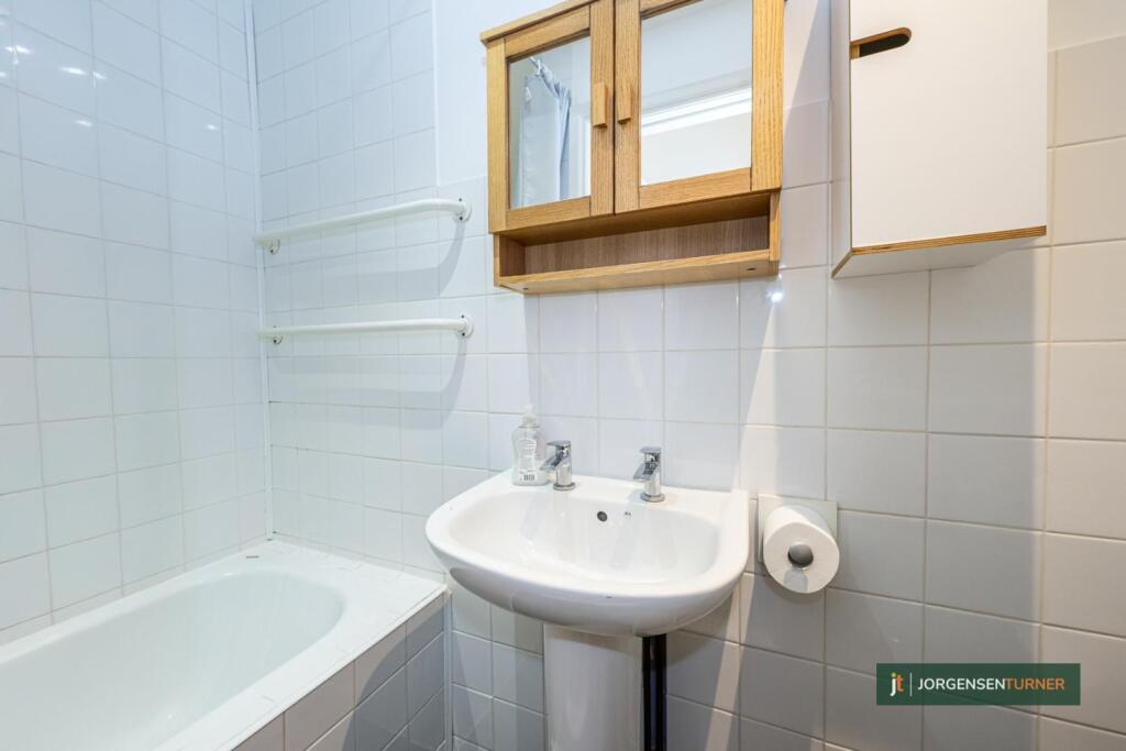 Godolphin Road 3@85-005 LR - JT.jpg