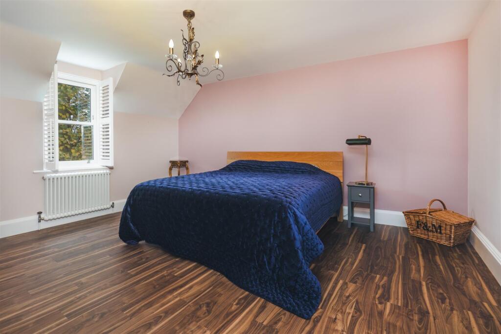 Upper Church St, Ashby