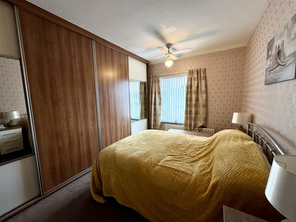 Principal bedroom
