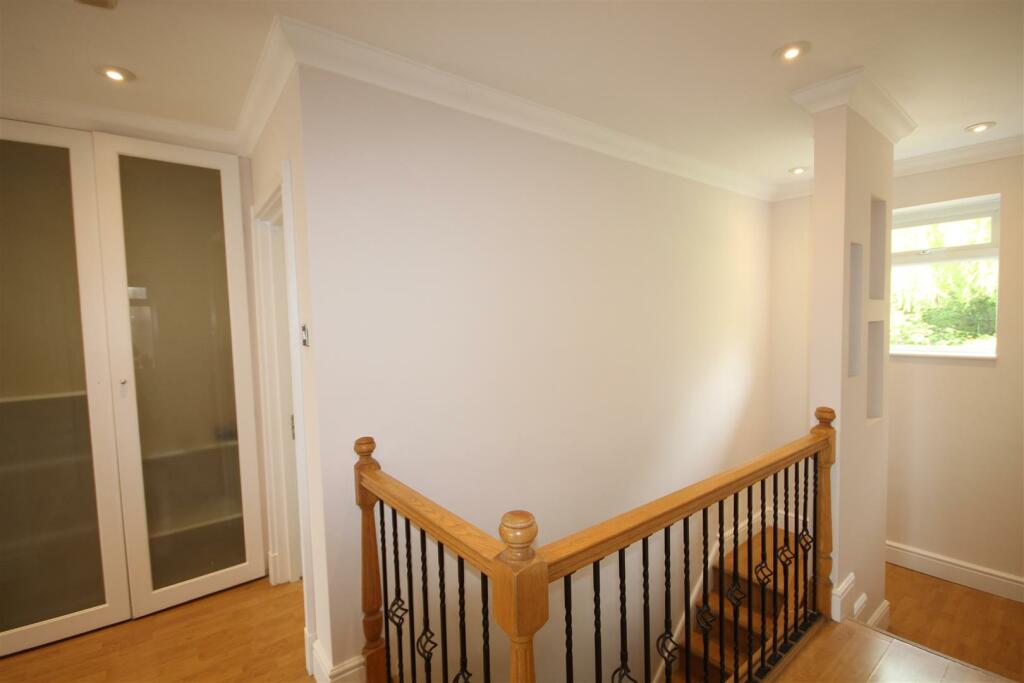Stairs descending to Lower Ground Floor