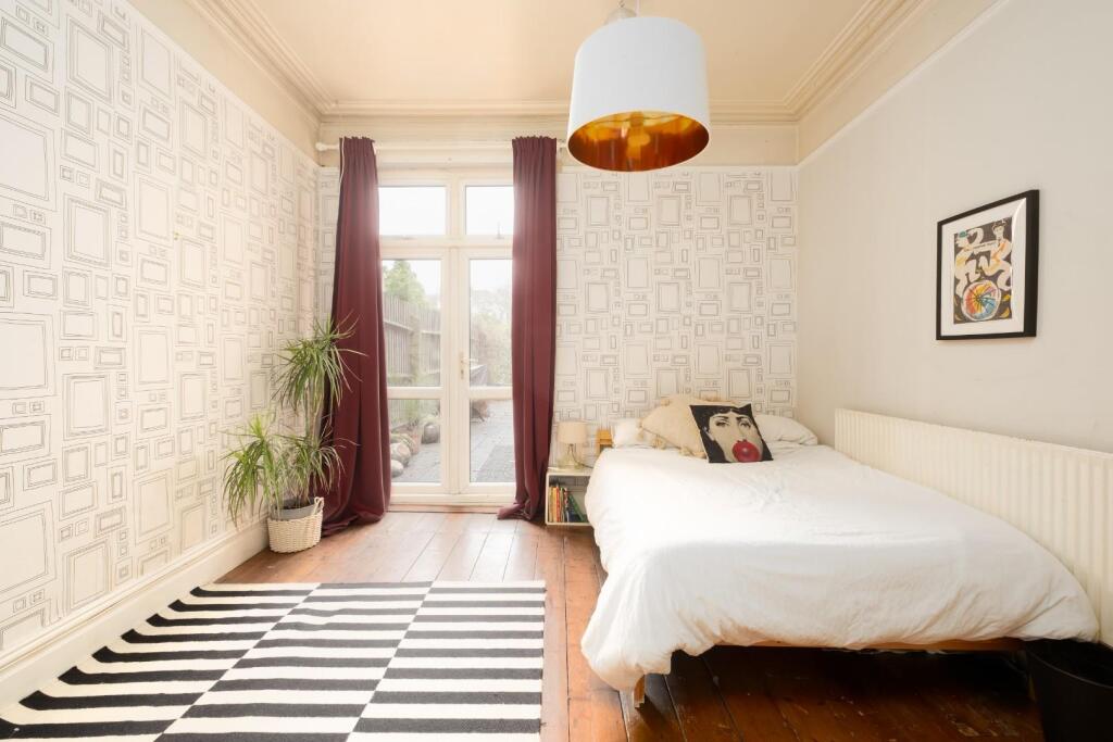 366 Wells Road, BS4--5.jpg