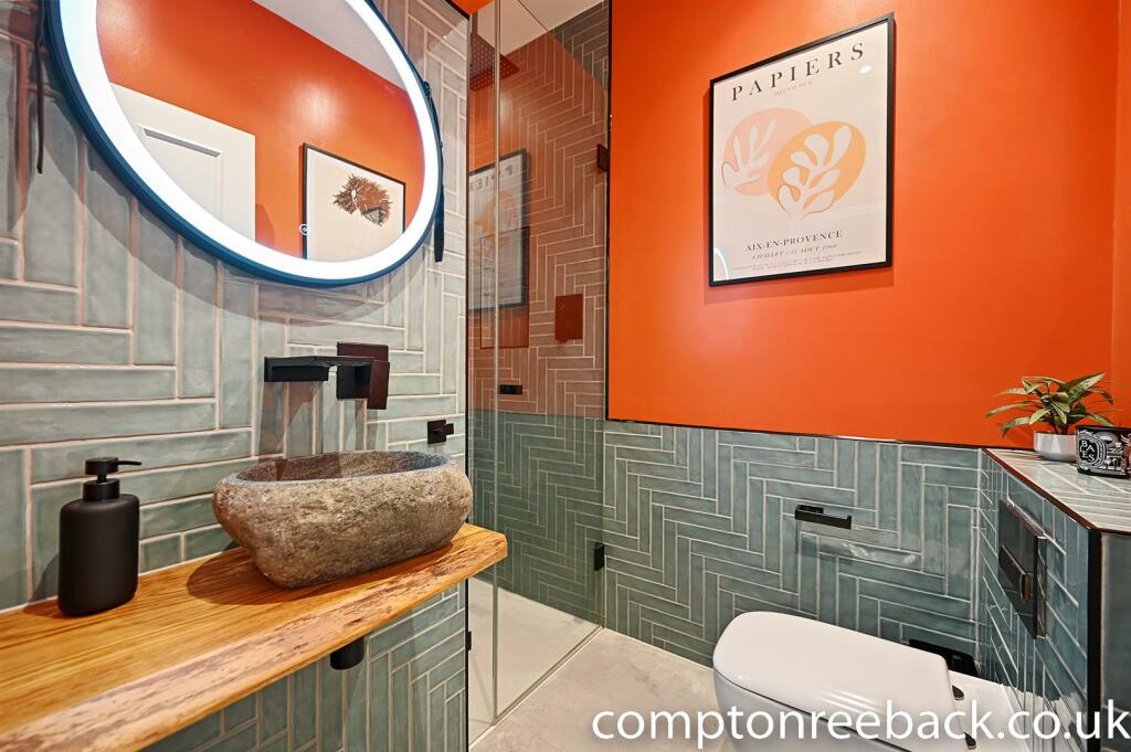 BCCR - 8 Morshead Mansions - Shower (4).jpg