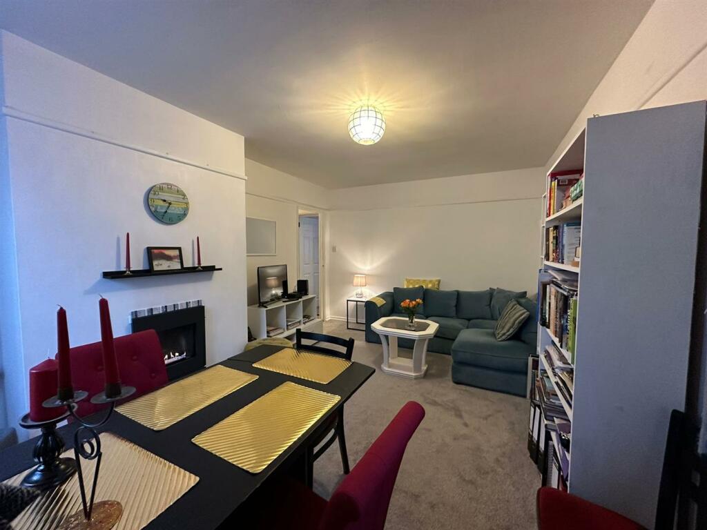 Fire Place to Diner.jpg