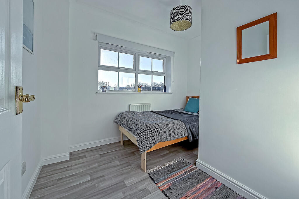 28PlayfieldClose-...