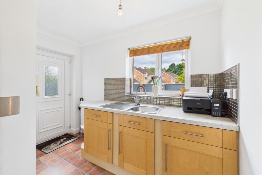 CAM03162G0-PR0302-STILL019