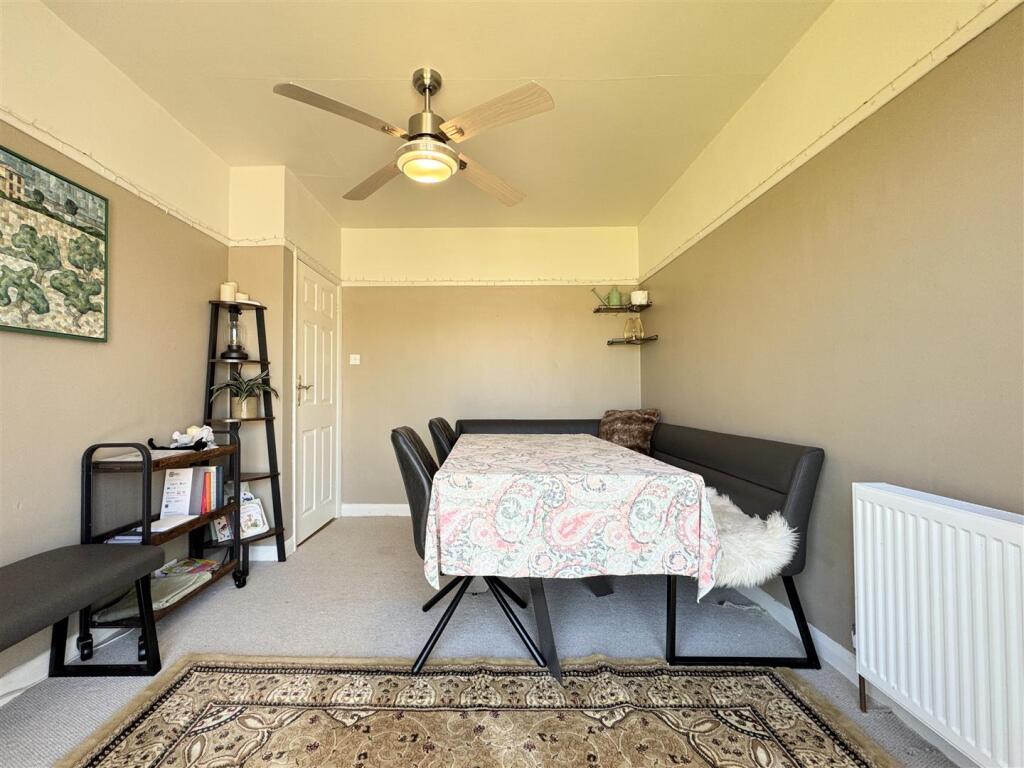 Bedroom 3/Dining Room