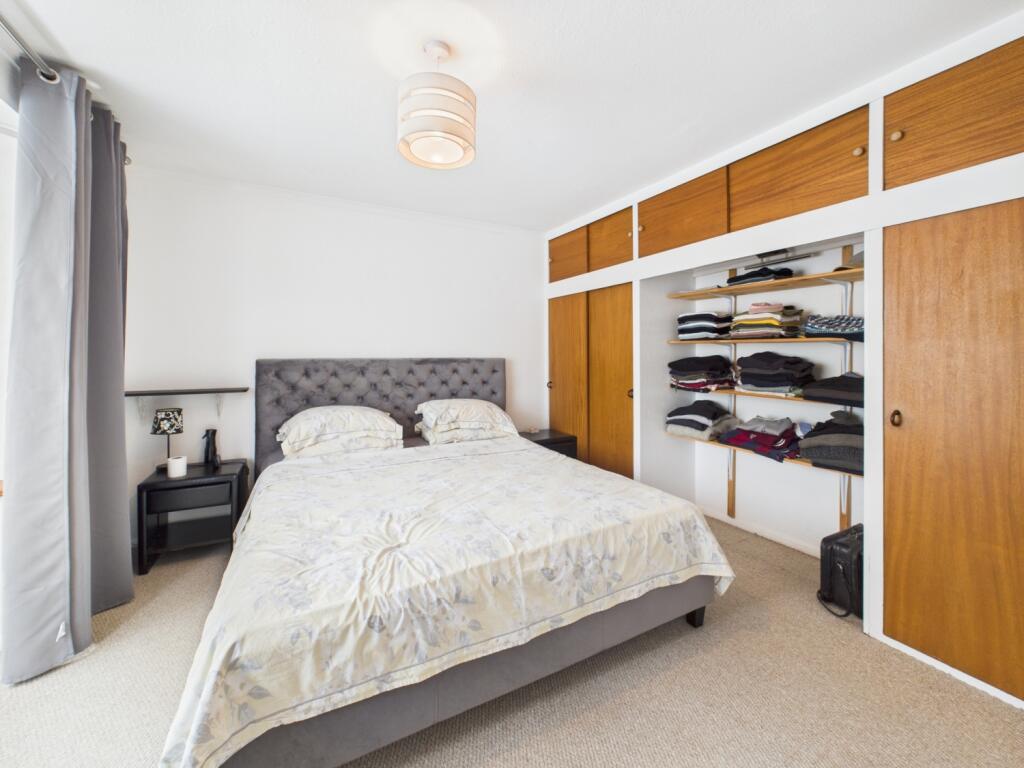 CAM01740G0-PR0434-STILL003