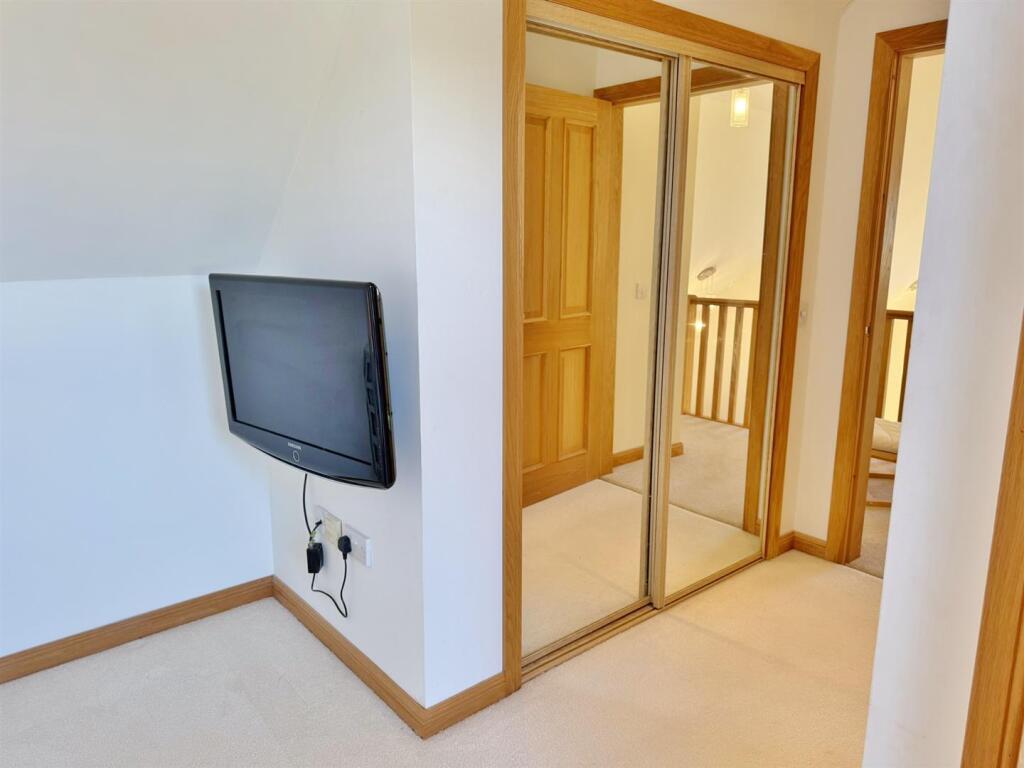 Bedroom 3 storage