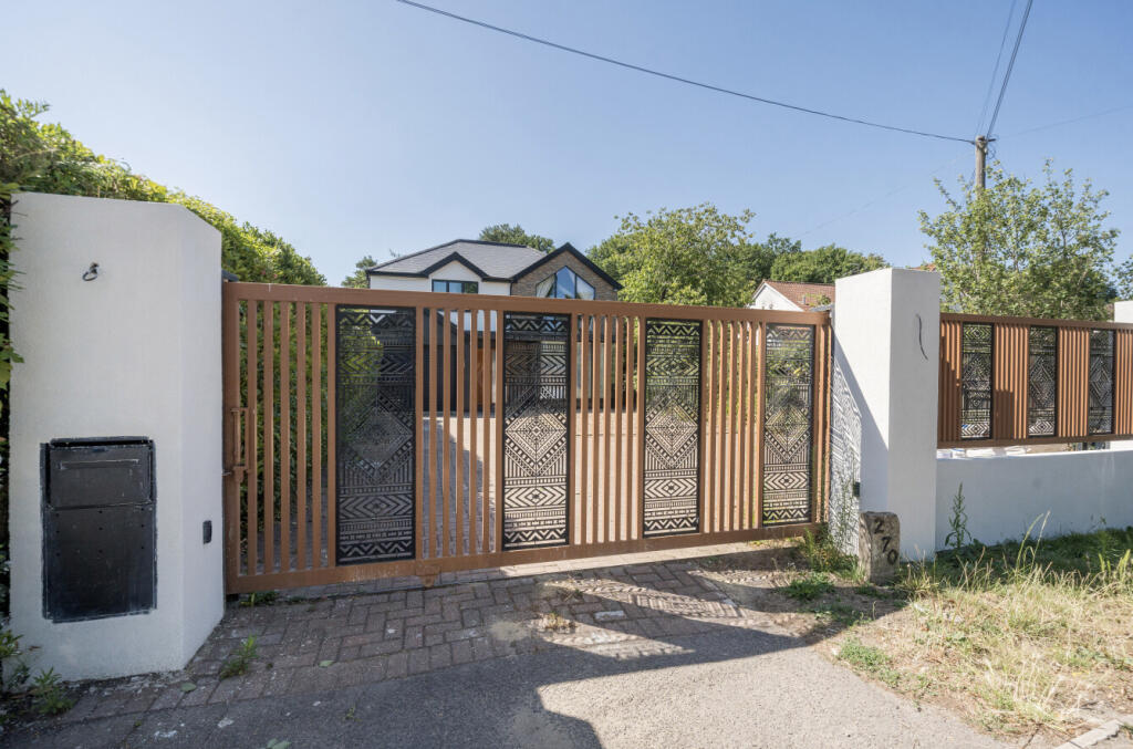 1320975-1-68722cf...